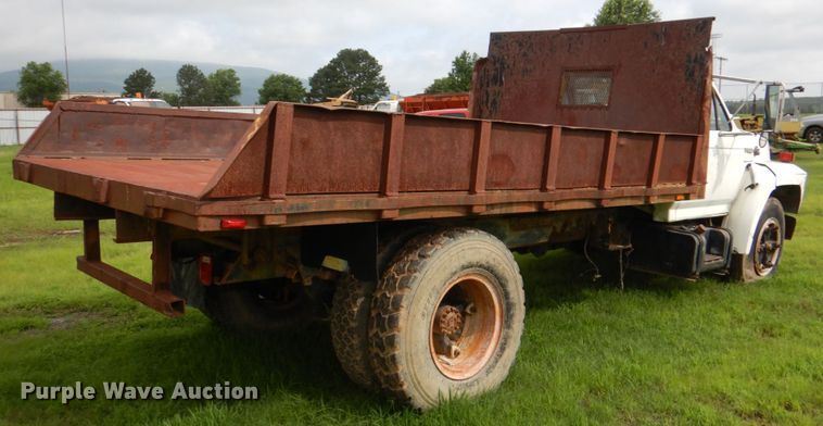 image for item HC9280 1994 Ford F600  dump flatbed truck