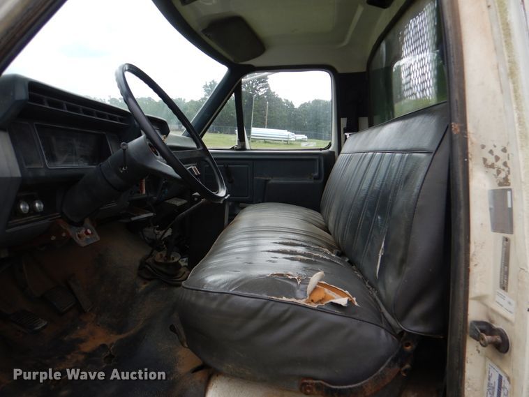 image for item HC9280 1994 Ford F600  dump flatbed truck