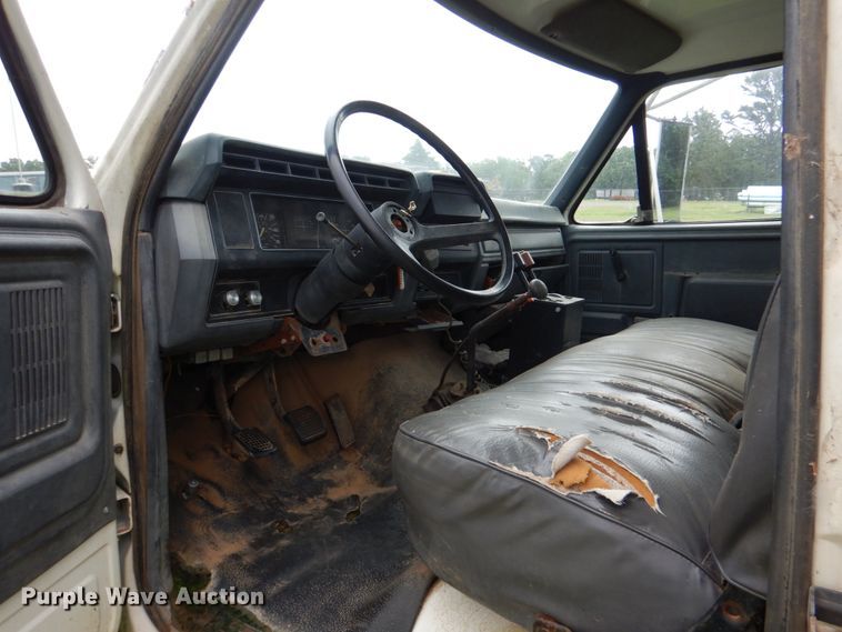 image for item HC9280 1994 Ford F600  dump flatbed truck