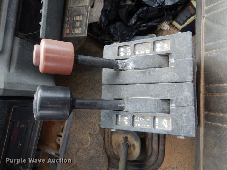 image for item HC9280 1994 Ford F600  dump flatbed truck