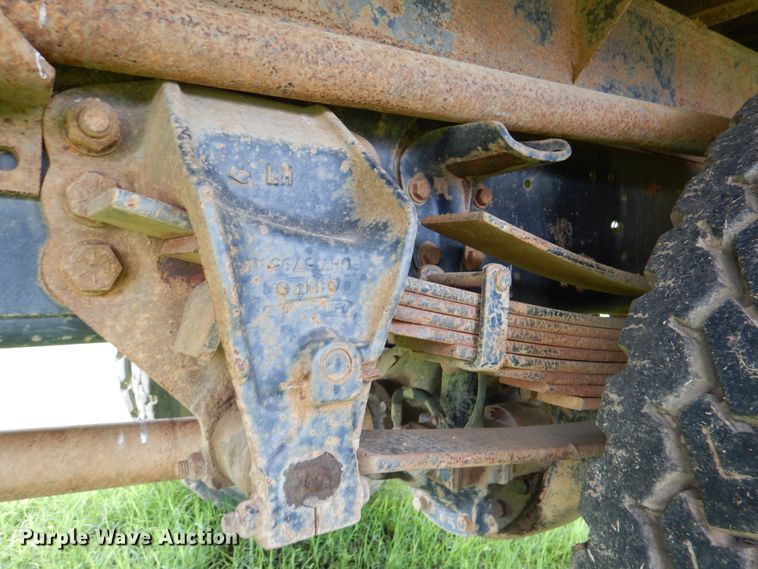 image for item HC9280 1994 Ford F600  dump flatbed truck