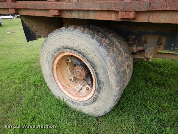 image for item HC9280 1994 Ford F600  dump flatbed truck