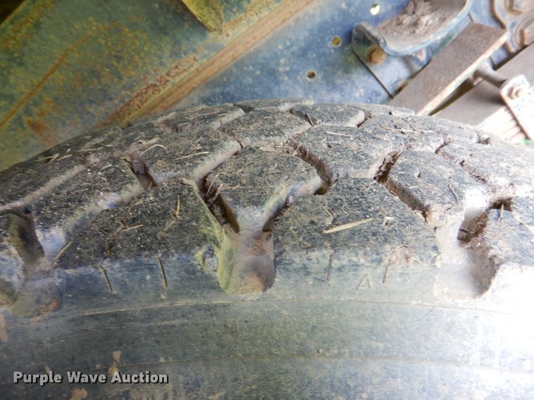 image for item HC9280 1994 Ford F600  dump flatbed truck