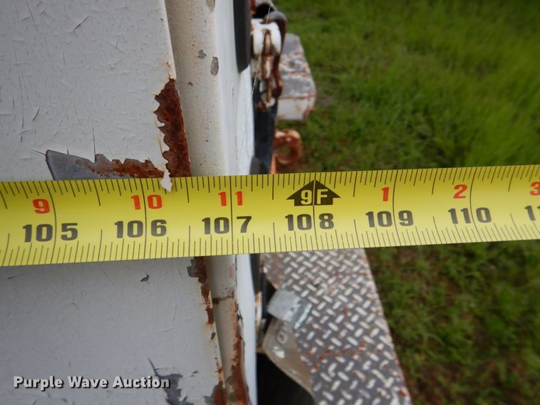 image for item HC9281 1989 GMC R3500  bucket truck