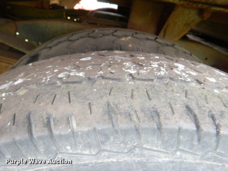 image for item HC9281 1989 GMC R3500  bucket truck