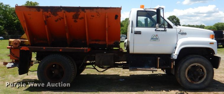 image for item HC9282 1995 GMC C7500  spreader truck