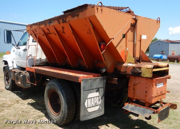 image for item HC9282 1995 GMC C7500  spreader truck