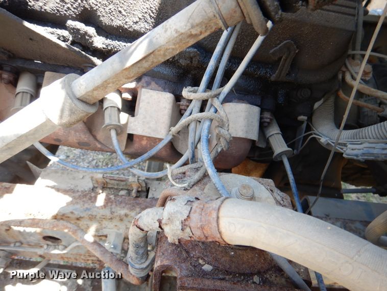 image for item HC9282 1995 GMC C7500  spreader truck