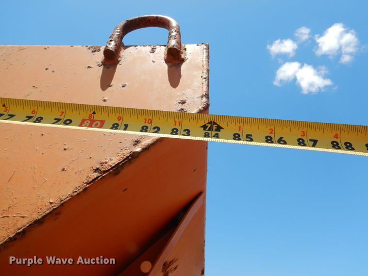 image for item HC9282 1995 GMC C7500  spreader truck