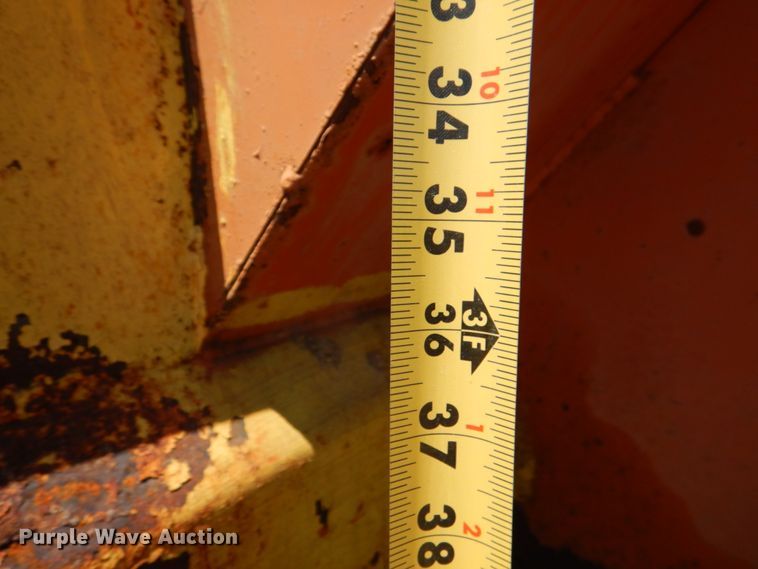 image for item HC9282 1995 GMC C7500  spreader truck