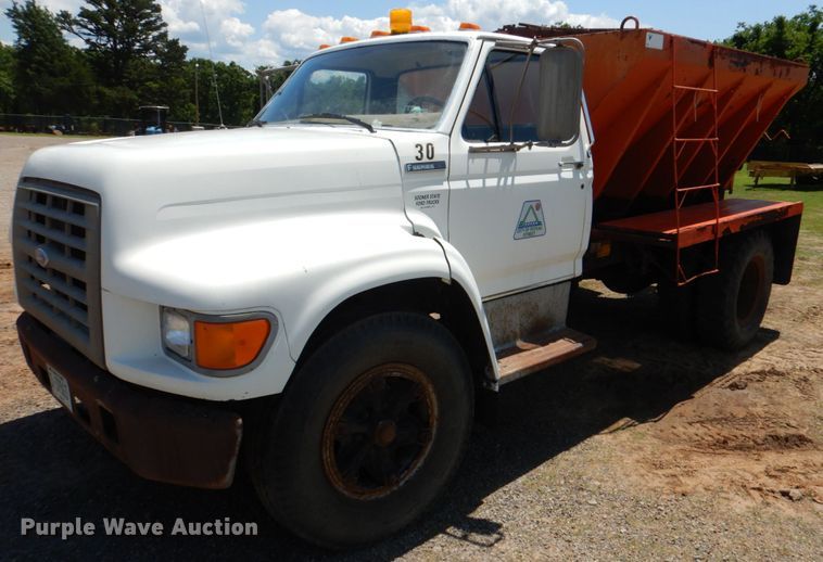image for item HC9283 1995 Ford F750  spreader truck
