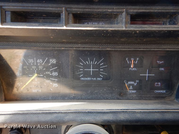 image for item HC9283 1995 Ford F750  spreader truck