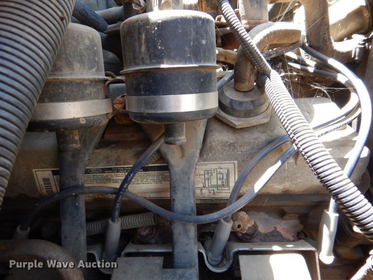 image for item HC9283 1995 Ford F750  spreader truck