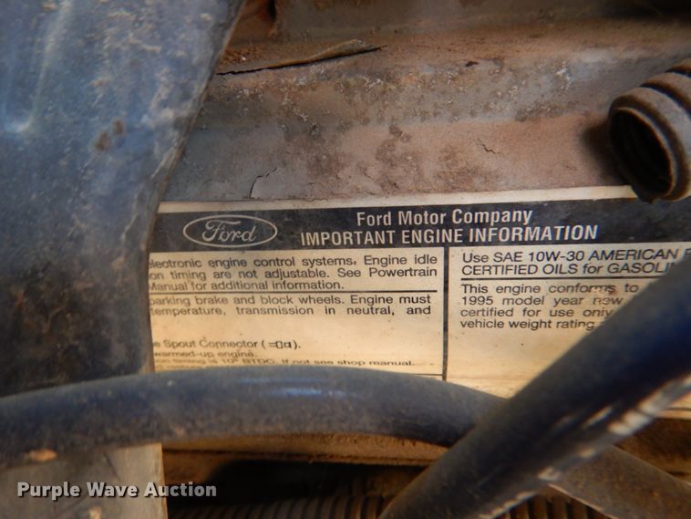 image for item HC9283 1995 Ford F750  spreader truck