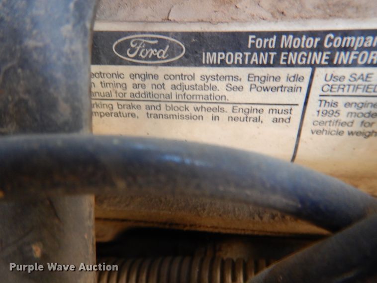 image for item HC9283 1995 Ford F750  spreader truck