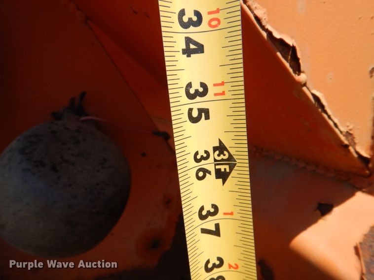 image for item HC9283 1995 Ford F750  spreader truck