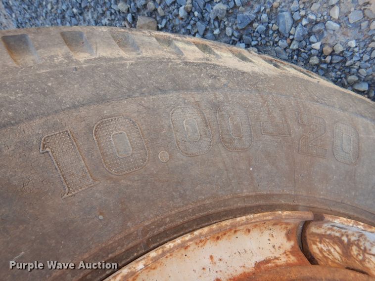 image for item HC9283 1995 Ford F750  spreader truck