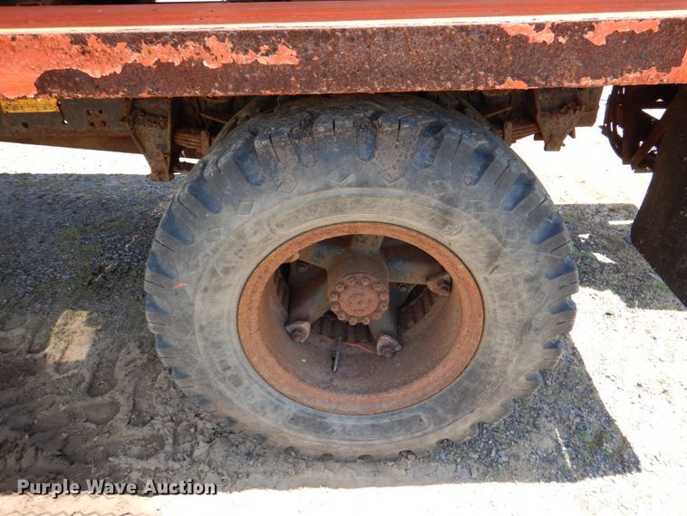 image for item HC9283 1995 Ford F750  spreader truck