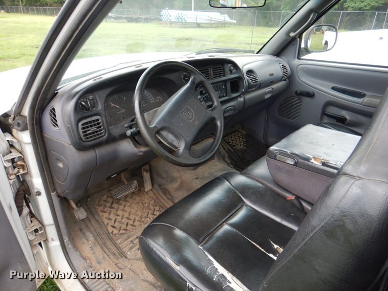 image for item HC9294 1999 Dodge Ram 1500  pickup truck