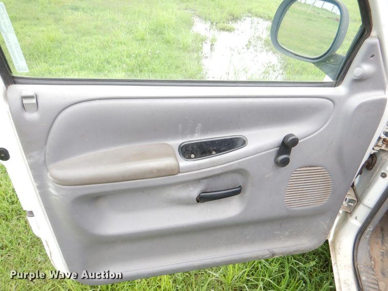 image for item HC9294 1999 Dodge Ram 1500  pickup truck