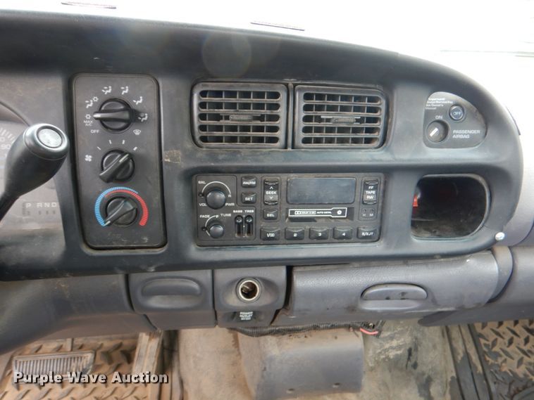 image for item HC9294 1999 Dodge Ram 1500  pickup truck