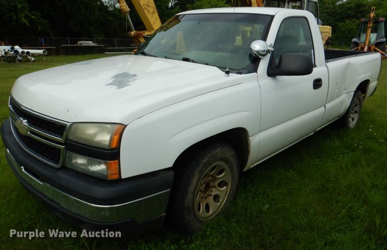 image for item HC9298 2007 Chevrolet Silverado 1500  pickup truck