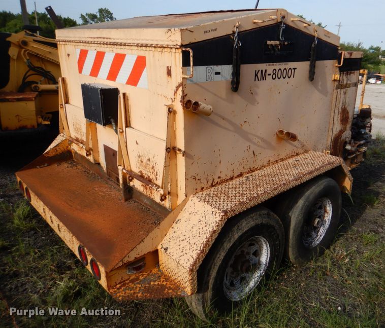 image for item IA9954 KM International KM-800T  asphalt recycler