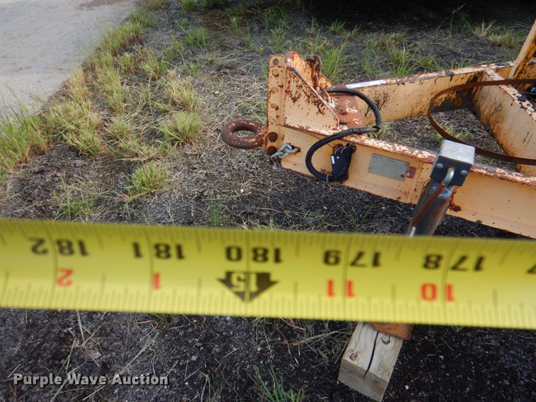 image for item IA9954 KM International KM-800T  asphalt recycler