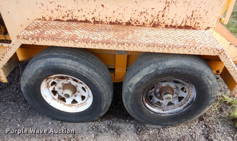 image for item IA9954 KM International KM-800T  asphalt recycler