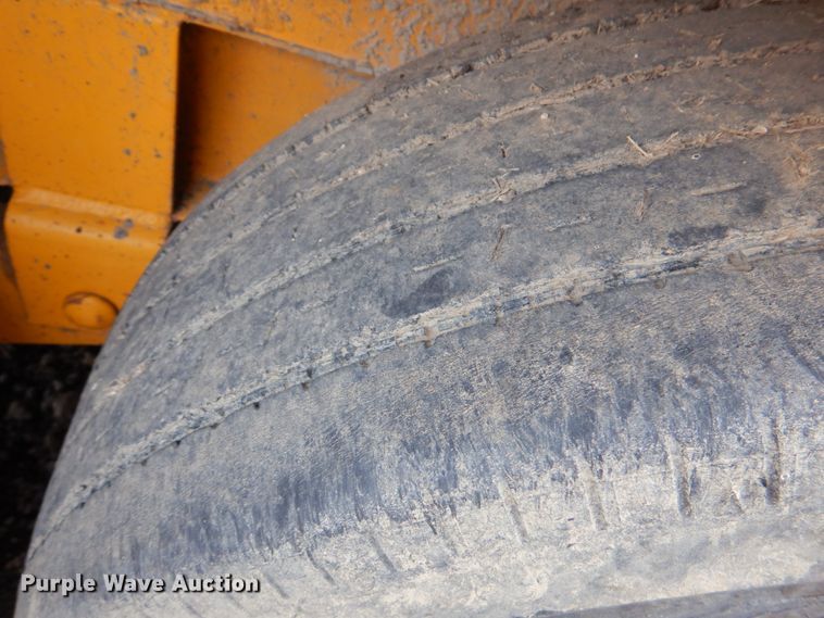 image for item IA9954 KM International KM-800T  asphalt recycler