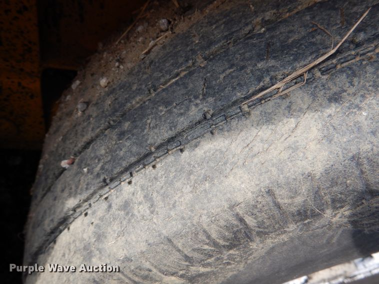 image for item IA9954 KM International KM-800T  asphalt recycler