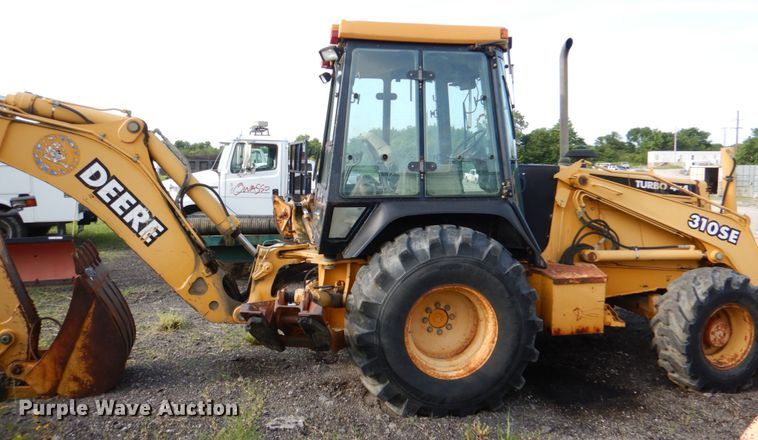 image for item IA9955 2000 John Deere 310SE  backhoe