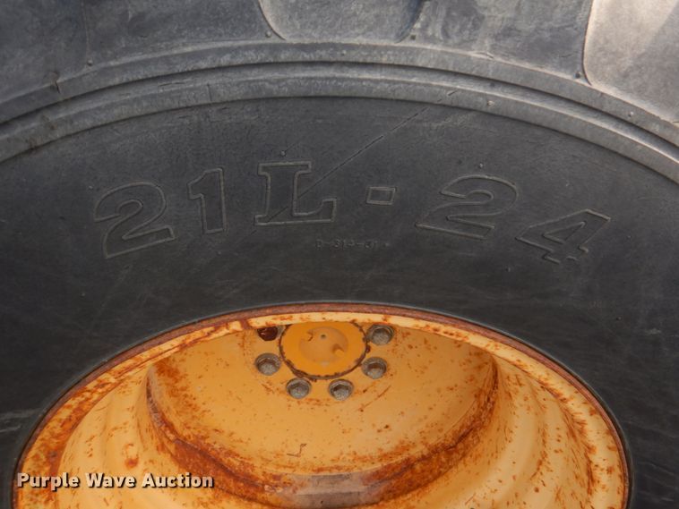 image for item IA9955 2000 John Deere 310SE  backhoe