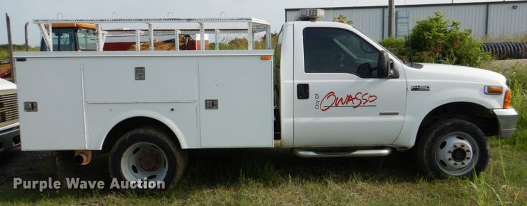 image for item IA9959 2000 Ford F450 Super Duty XLT  utility / service truck