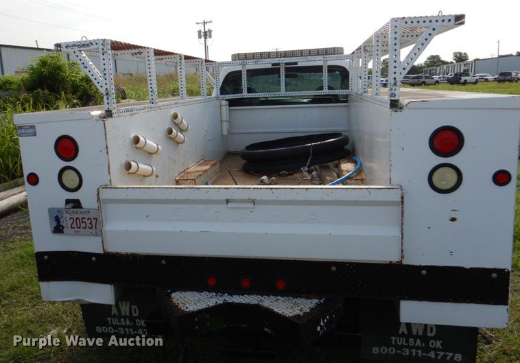 image for item IA9959 2000 Ford F450 Super Duty XLT  utility / service truck