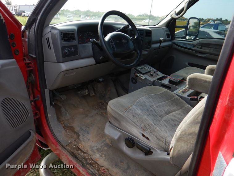 image for item IA9959 2000 Ford F450 Super Duty XLT  utility / service truck