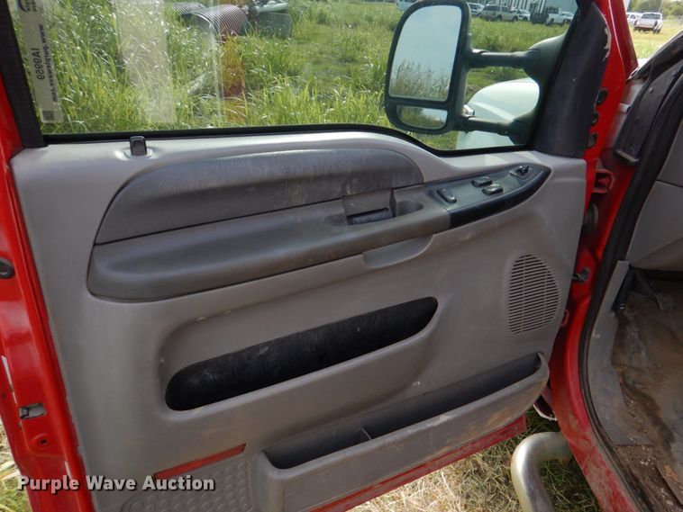 image for item IA9959 2000 Ford F450 Super Duty XLT  utility / service truck