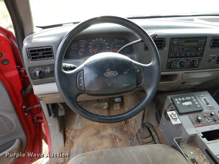 image for item IA9959 2000 Ford F450 Super Duty XLT  utility / service truck