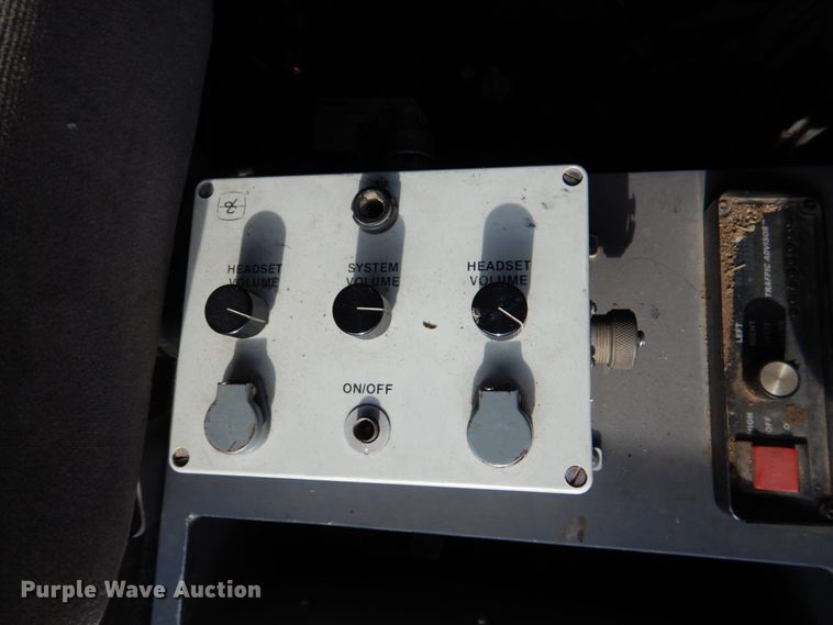 image for item IA9959 2000 Ford F450 Super Duty XLT  utility / service truck