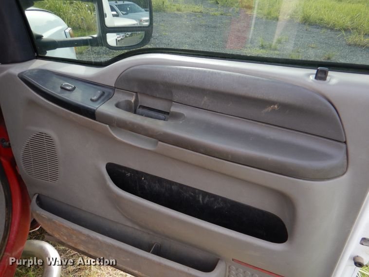 image for item IA9959 2000 Ford F450 Super Duty XLT  utility / service truck