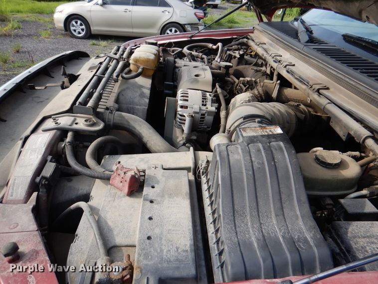 image for item IA9959 2000 Ford F450 Super Duty XLT  utility / service truck