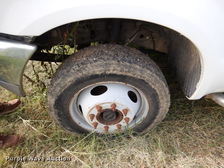 image for item IA9959 2000 Ford F450 Super Duty XLT  utility / service truck