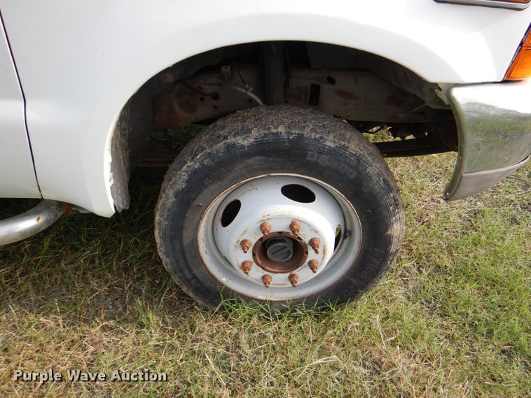 image for item IA9959 2000 Ford F450 Super Duty XLT  utility / service truck