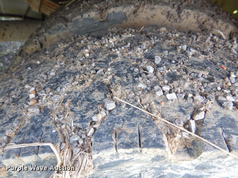 image for item IA9959 2000 Ford F450 Super Duty XLT  utility / service truck