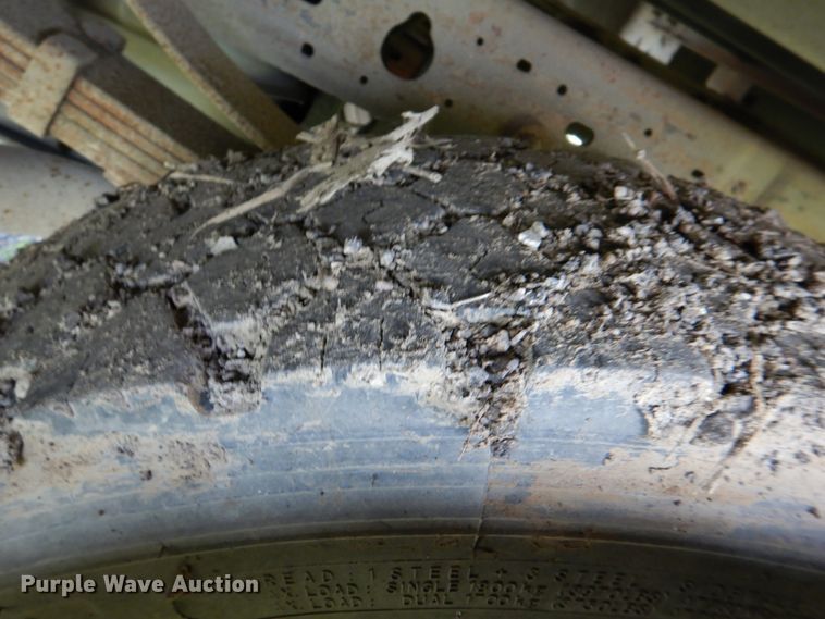 image for item IA9959 2000 Ford F450 Super Duty XLT  utility / service truck