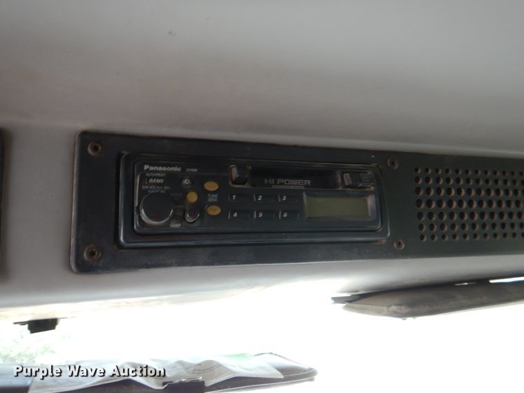 image for item IA9965 2002 Freightliner FL70  dump truck