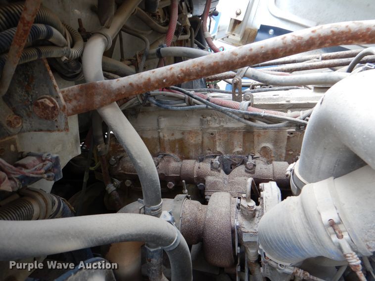 image for item IA9965 2002 Freightliner FL70  dump truck