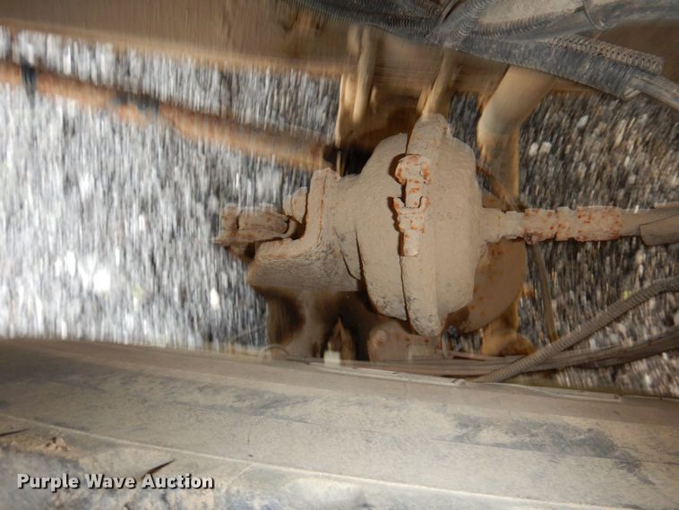 image for item IA9965 2002 Freightliner FL70  dump truck