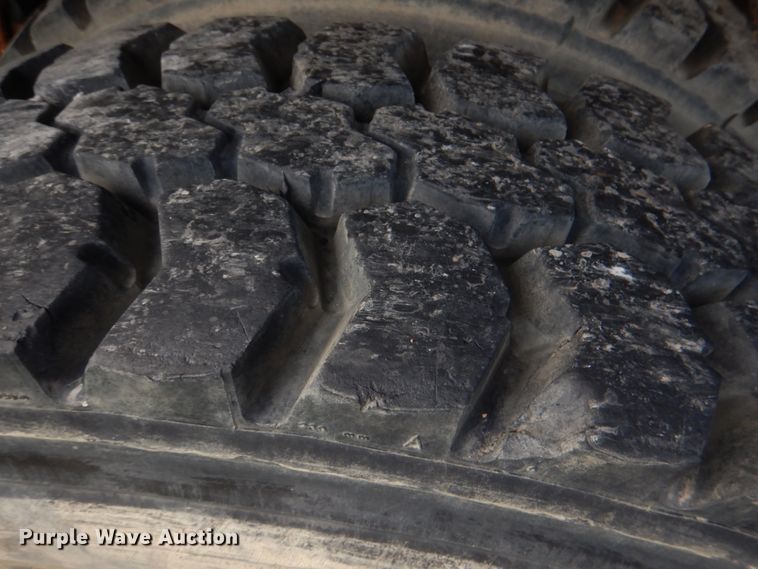 image for item IA9965 2002 Freightliner FL70  dump truck