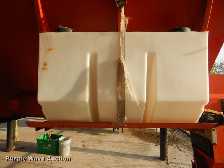 image for item IA9965 2002 Freightliner FL70  dump truck